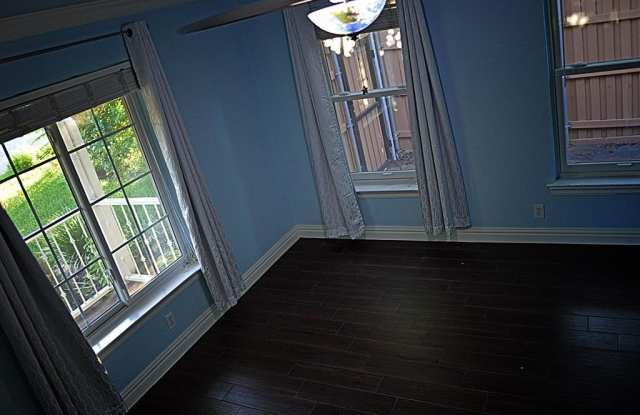 4802 W Mockingbird Lane Gallery 4