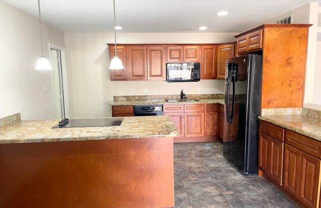 Scottsdale Single Level 3 Bedroom House With Private Pool! NO HOA  Pool Service Included! photos photos