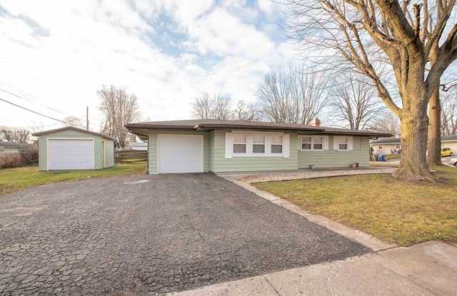 Newly Remodeled 3 Bedroom Ranch with 2 Full Baths photos photos