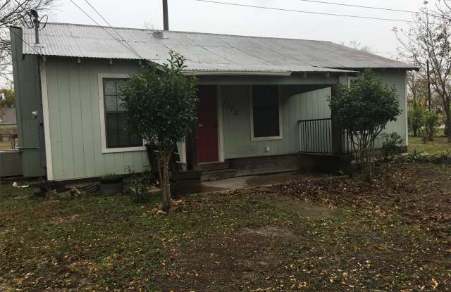 1100 Chihuahua Street Gallery 1