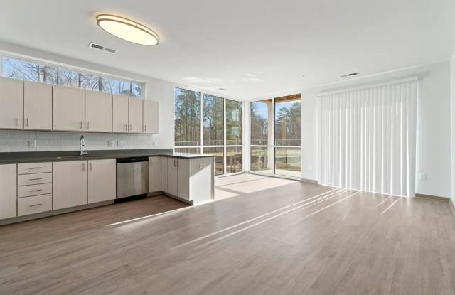 Metropolis Apartments Gallery 3