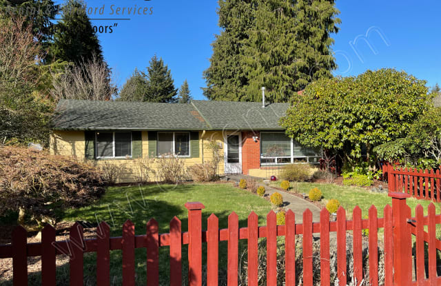 1912 Farwell Ave NW photos photos