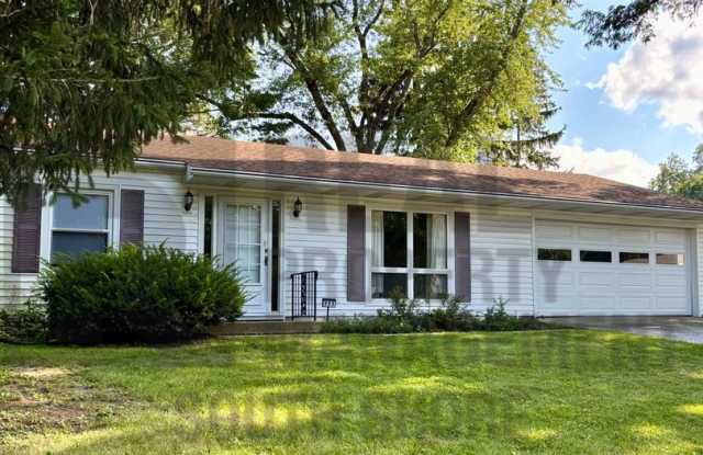 Sprawling 3Bed/2Bath Ranch in the Heart of Valpo photos photos