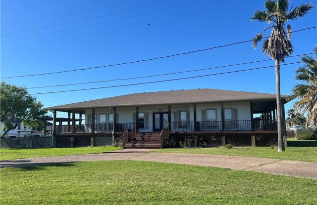414 E Bayview Blvd - 414 East Bayview Boulevard, Portland, TX 78374