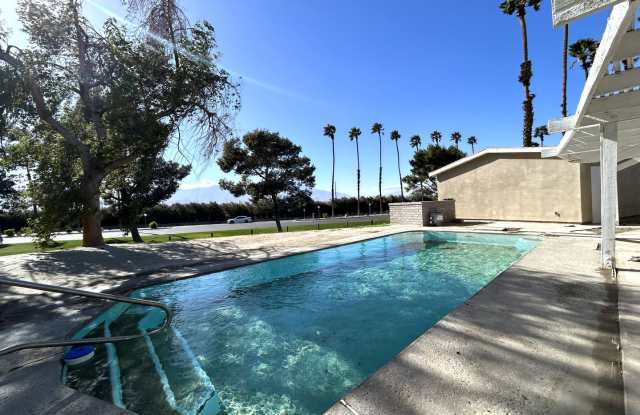 AVAILABLE NOW!! 2 Bed 2 Bath Home in Thousand Palms!! photos photos