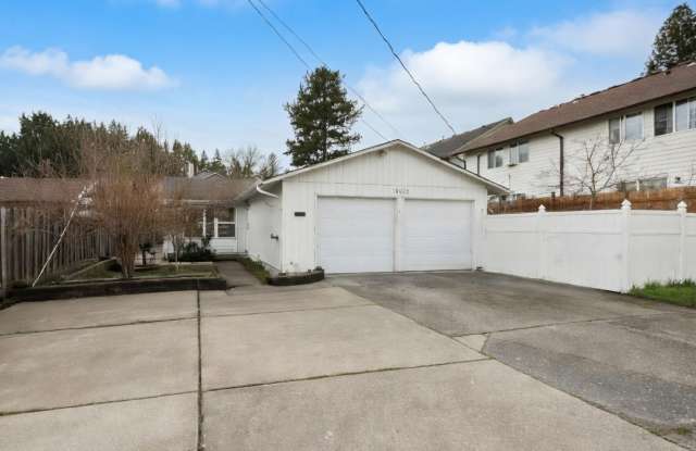 Charming 3 Bedroom Aloha Outdoor Oasis with Two Car Garage photos photos