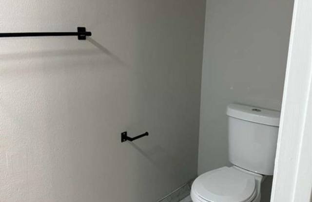 Renovated 3 Bedroom, 1.5 Bath Townhome for Rent in Lilburn photos photos