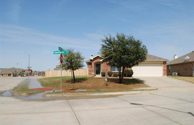 1232 Sweetwater Drive - 1232 Sweetwater Drive, Burleson, TX 76028