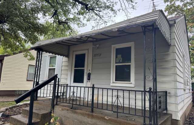 18957 Kingsville St - 18957 Kingsville Street, Harper Woods, MI 48225
