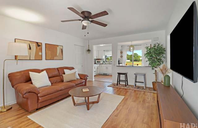 889 Belle Plaine Avenue Gallery 1