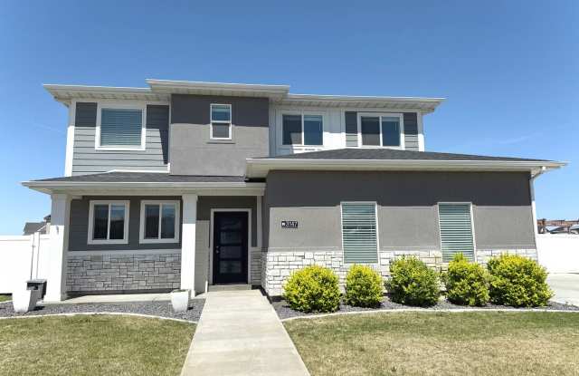 4 bedroom 2.5 bath Plain City House photos photos