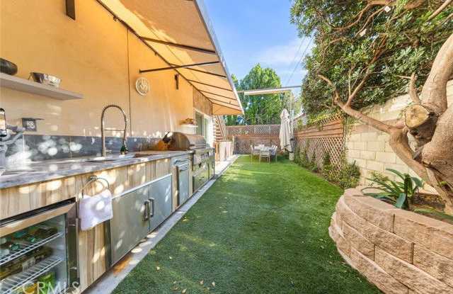 18748 Collins Street photos photos