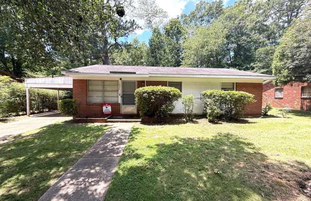 ** 3 Bed 1 Bath located in Grove Hill Estates ** Call 334-366-9198 to schedule a self tour photos photos