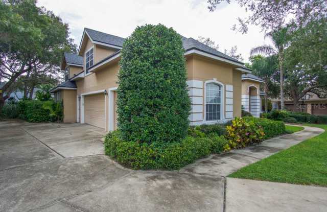 306 BURLEIGH COURT Gallery 2