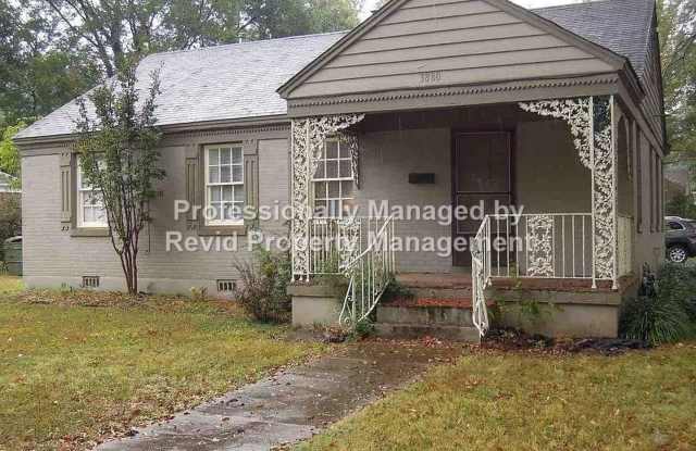 Large 4 Bedroom Home near U of M!! (yard care included!) photos photos