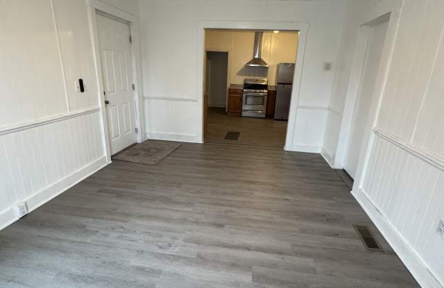 460 Storms Ave photos photos