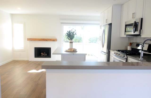 863 Hollyhock Court Gallery 2