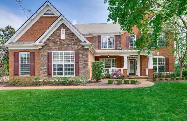 4 Bedroom, 3.5 Bathroom Executive Home with Fenced Yard and 3 Car Garage. photos photos