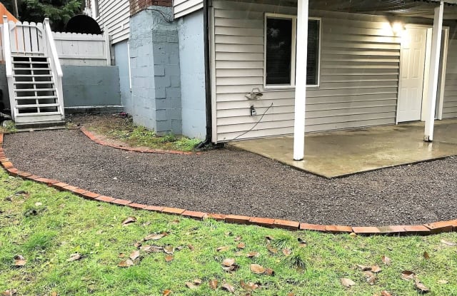1813 Rocky Point Rd NW Unit B - 1813 Rocky Point Rd NW, Bremerton, WA 98312