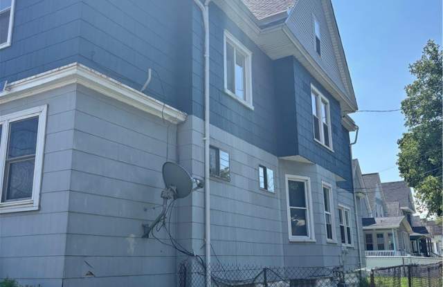 215 Ludington Street Gallery 3