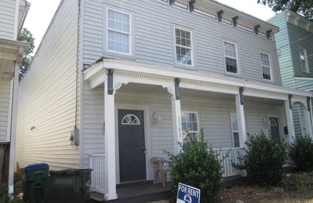 Carver/VCU area. 3 bedrooms, 1.5 bathrooms with off street parking. Available in March - 1305 West Leigh Street, Richmond, VA 23220