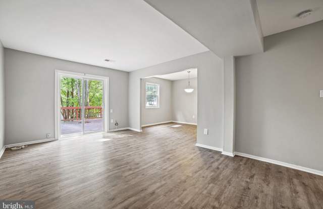 9328 HUMPHRIES Drive Gallery 2
