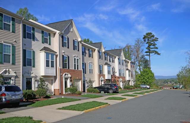 Spacious Pavilions at Pantops Townhome (Lease Pending) - 1987 Asheville Drive, Pantops, VA 22911