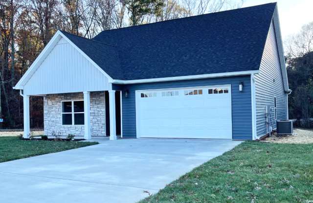 3150 Pin Oaks Circle Northeast - 3150 Pin Oaks Circle Northeast, Cleveland, TN 37323