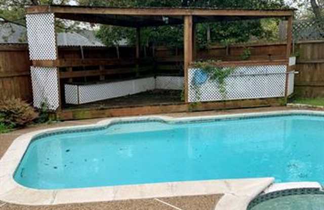 716 Middle Cove Drive Gallery 2