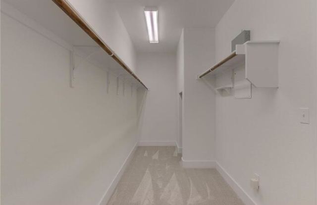 11228 Avery Station Loop Gallery 4