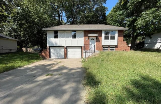 209 Southwest Queens Lane - 209 Southwest Queens Lane, Blue Springs, MO 64014