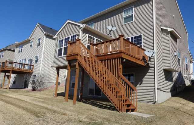 5325 Empire Lane N Gallery 3