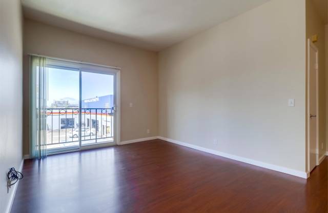 246 West Washington Street - Unit A Gallery 4