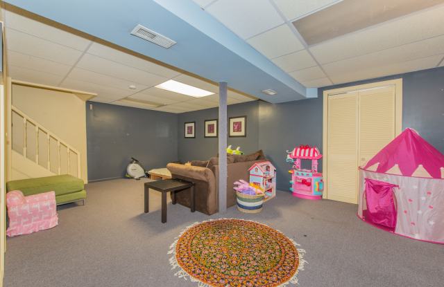 3316 Park Place Gallery 2
