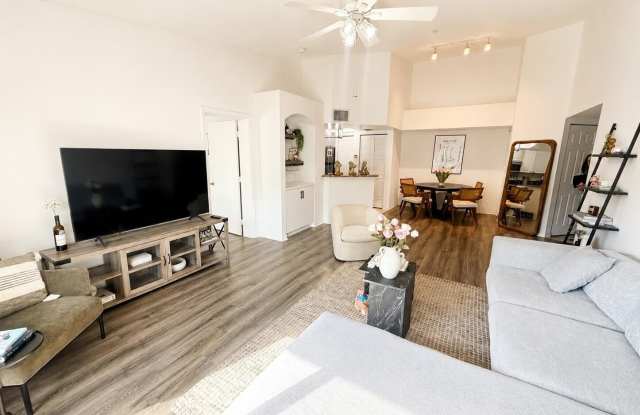600 Crestwood Court N Gallery 3
