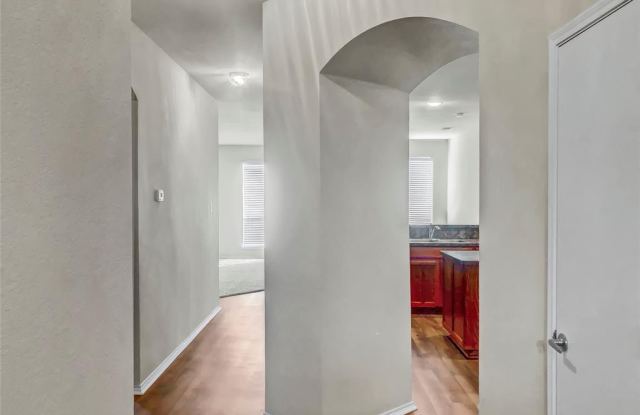 7440 Sunray Drive Gallery 4