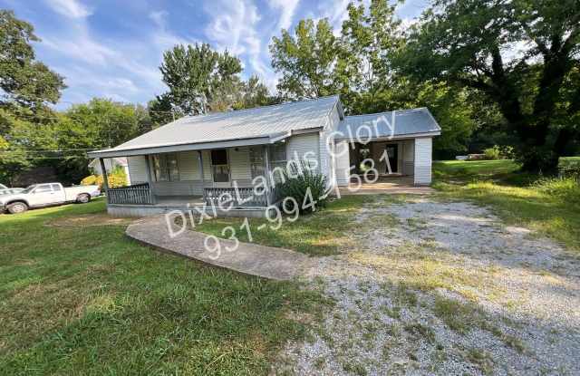 819 Smith Ave - 819 Smith Avenue, Hohenwald, TN 38462