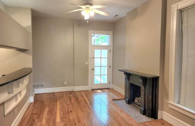 Luxurious Living in Lafayette Square! Gallery 2
