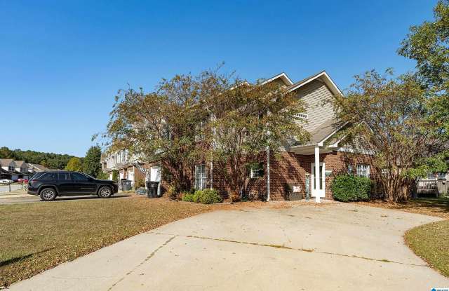 2033 Queens Ct Gallery 2