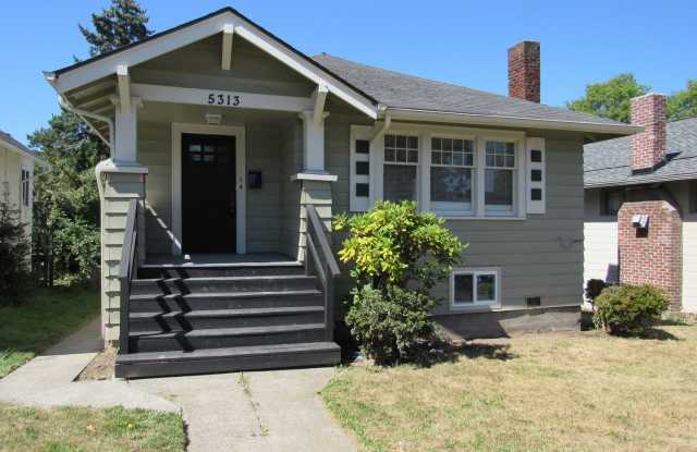 5313 7th Ave NE - 5313 7th Avenue Northeast, Seattle, WA 98105