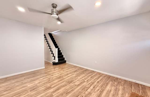 570 LINE Street Gallery 3