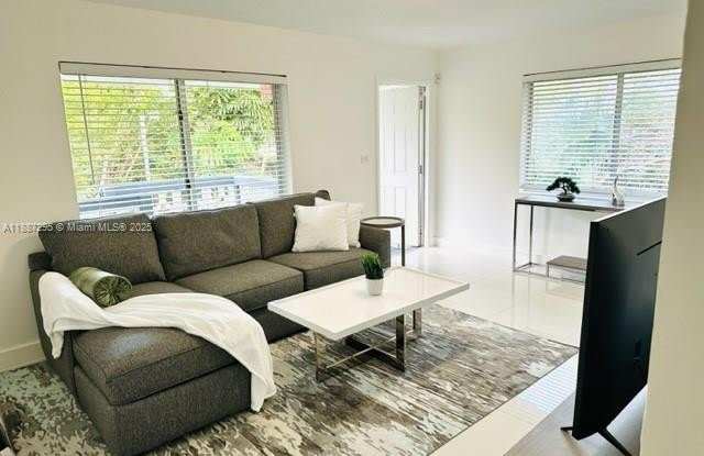 1030 NE 80th St photos photos