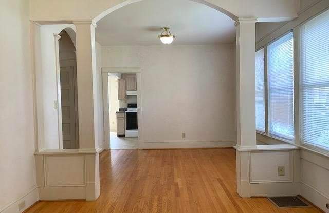 218 CLAIBORNE Avenue Gallery 3