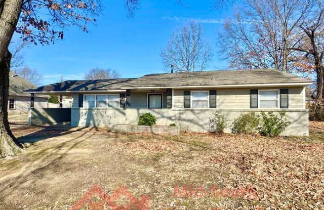 954 East Holmes Road - 954 East Holmes Road, Memphis, TN 38116