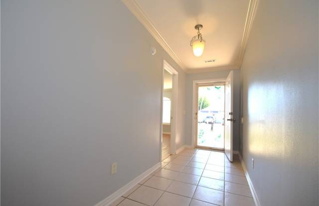 3300 SW Carriageway Avenue Gallery 2