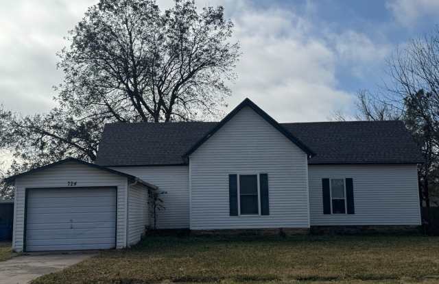 724  E. Delaware Ave photos photos