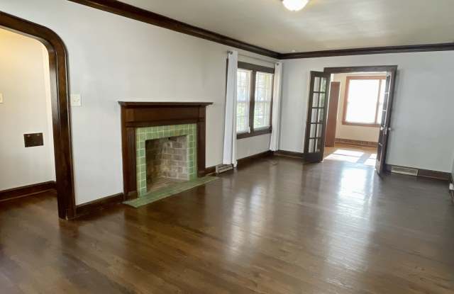 6152 Rockhill Road Gallery 3