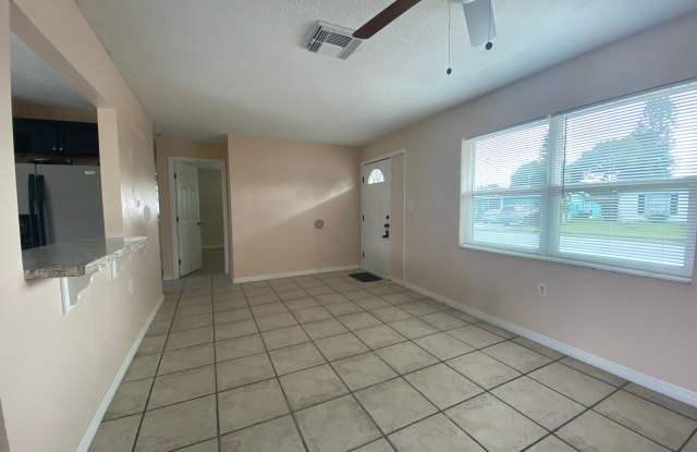 8053 Winthrop Drive Gallery 3