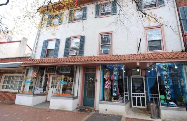 241 HIGH Street unit: 5 photos photos