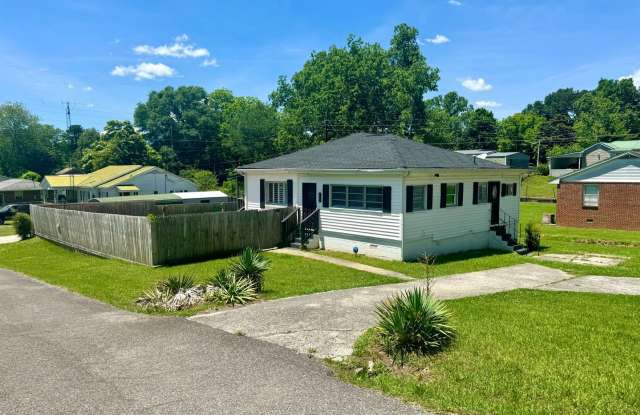 Charming 2 Bed, 1 Bath Home with Private Pool! photos photos